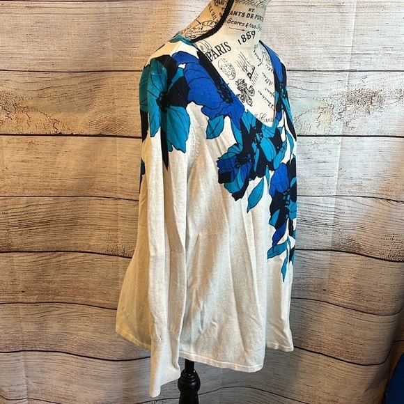 Chico’s Cool Floral Sweater Spun Cotton V-neck Long Sleeve Chicos Size 2 Large - Picture 4 of 11